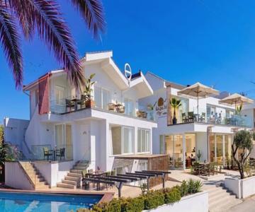 Kapahi Sea View Apartments & Suites