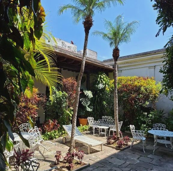 Hotel Spring