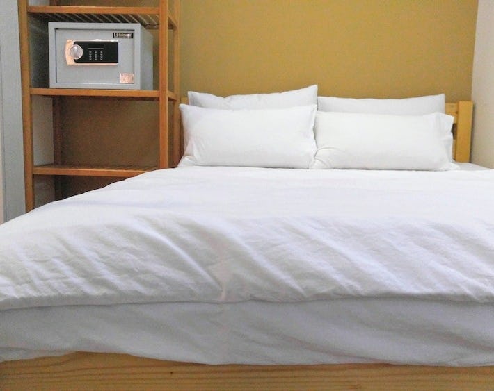 Nuts Hotel