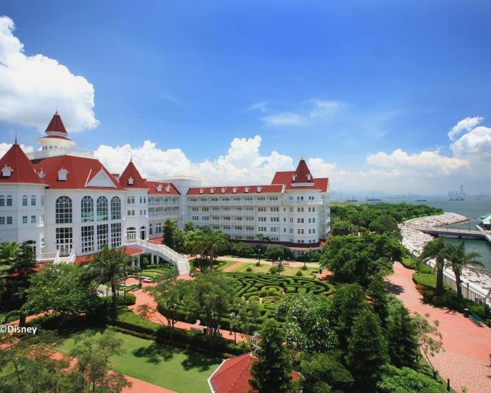 Hong Kong Disneyland Hotel