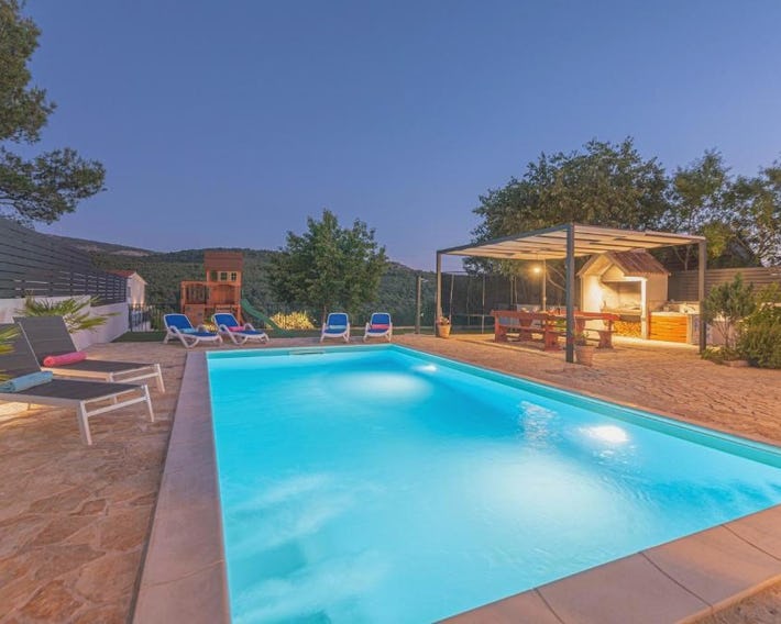 Villa R&B heated pool
