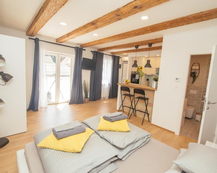 Hostel 63