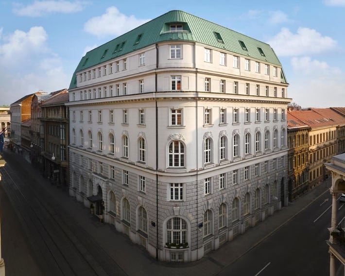 Hotel Capital