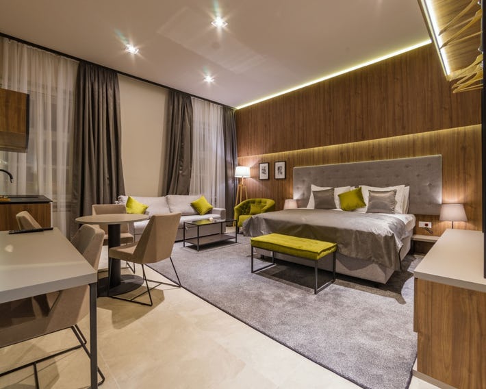 Dezman Luxury Apartments