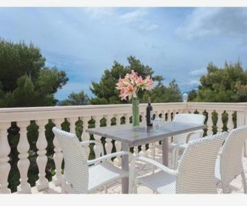 Apartments Villa Dingac Borak