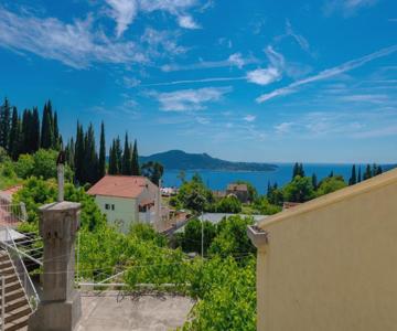 Radovcic Apartments and Rooms