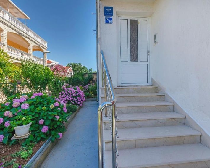 Apartments and Rooms Josipa