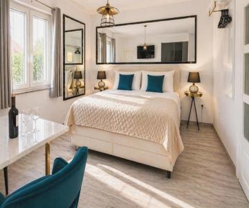 Central Park Suites