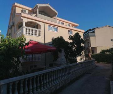 Apartments Budi