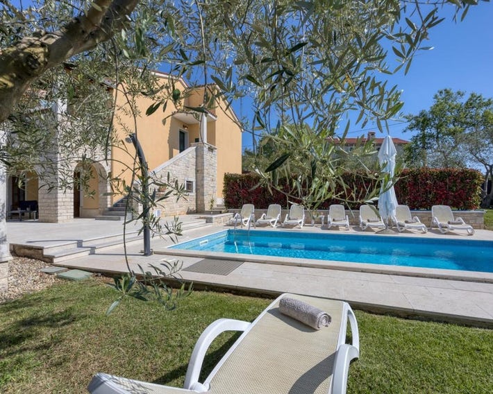 Villa Ladonja with Private Pool and Sauna