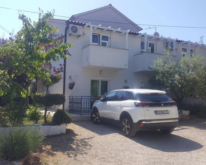 Martina Guest house-Rooms