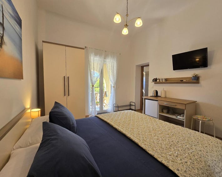 Apartments & Rooms Chiara