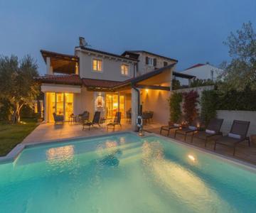 Villa Nar
