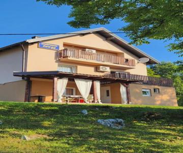 Apartments Zugec