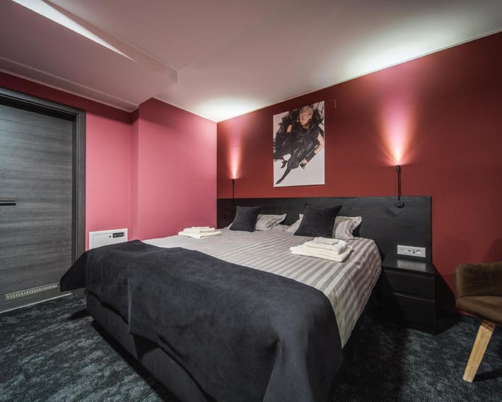 Rustica Rooms