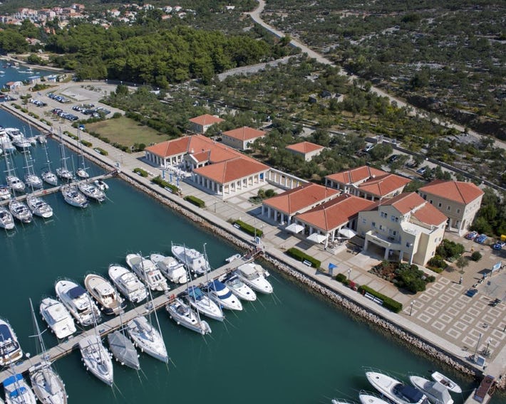 Apartment Aci Marina Cres