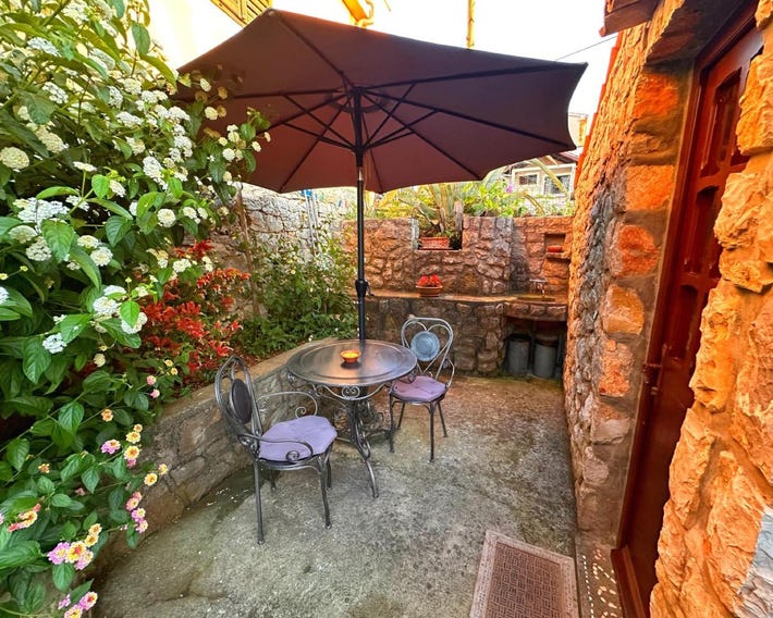 Apartments Cvita - Garden Hideaway