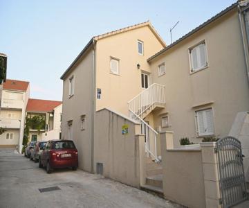 Apartments Miljevic Bol