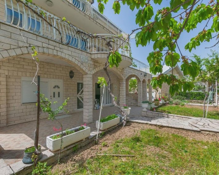 Apartments Luca