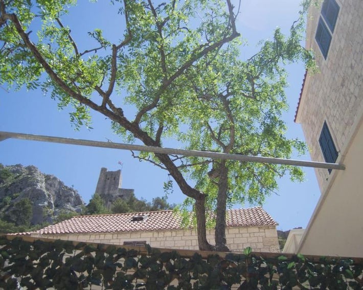 House Nataniel in Omis near sea