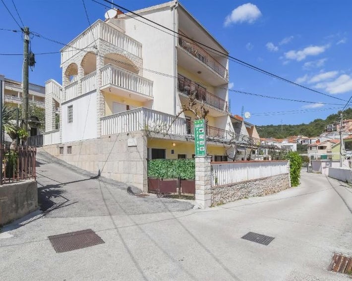 Apartments Pera
