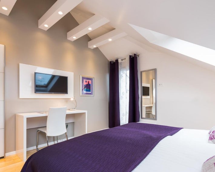 Laura Lux Suites