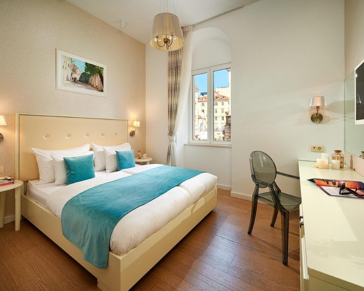 Marmont City Rooms