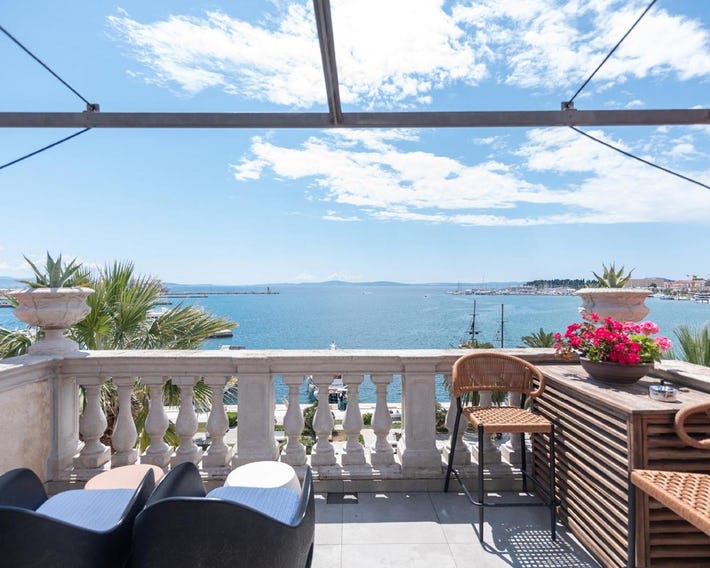 Riva Luxury Suites