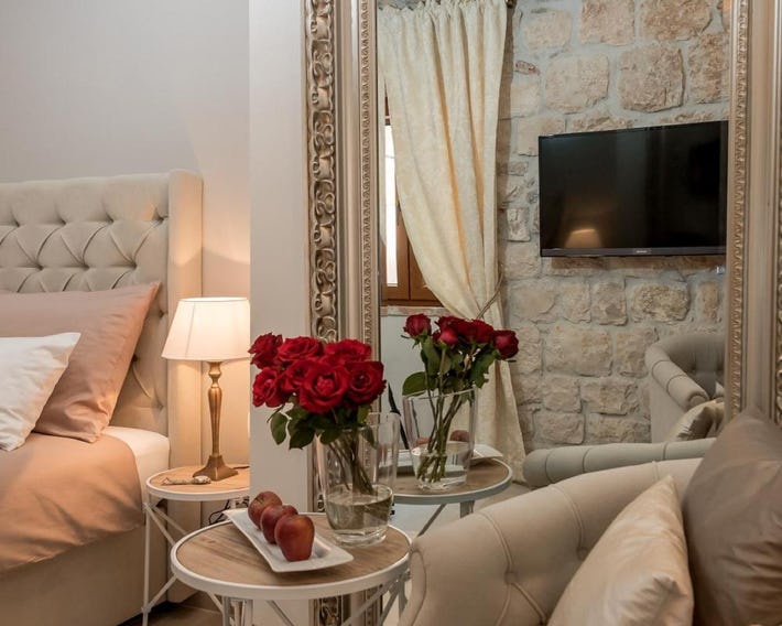 Jupiter Lux Rooms