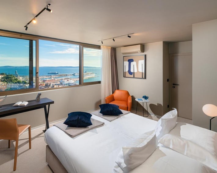 Royal Suites-Sky