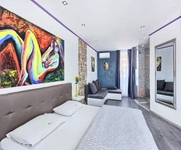 Split Suites