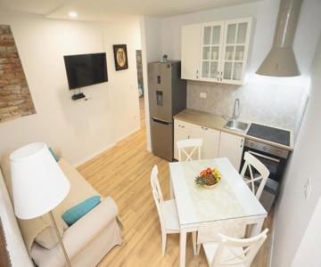 Split Old Town Suites
