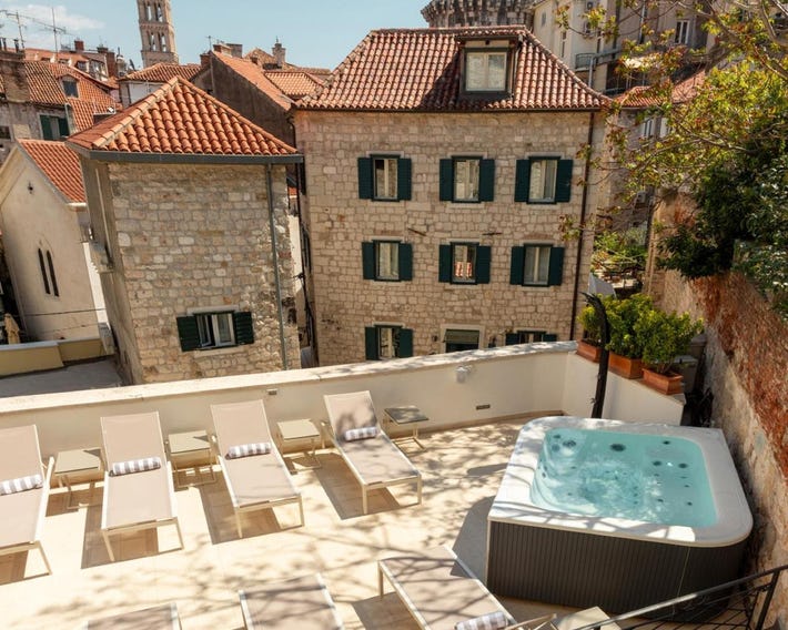 Marmont Heritage Hotel