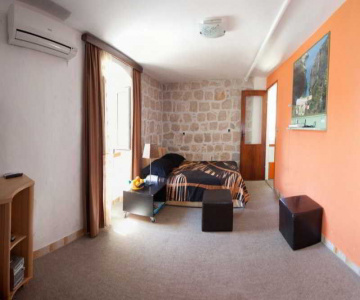 Maris Apartment