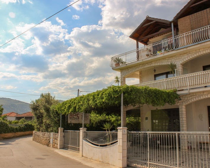 Apartments Hrabar