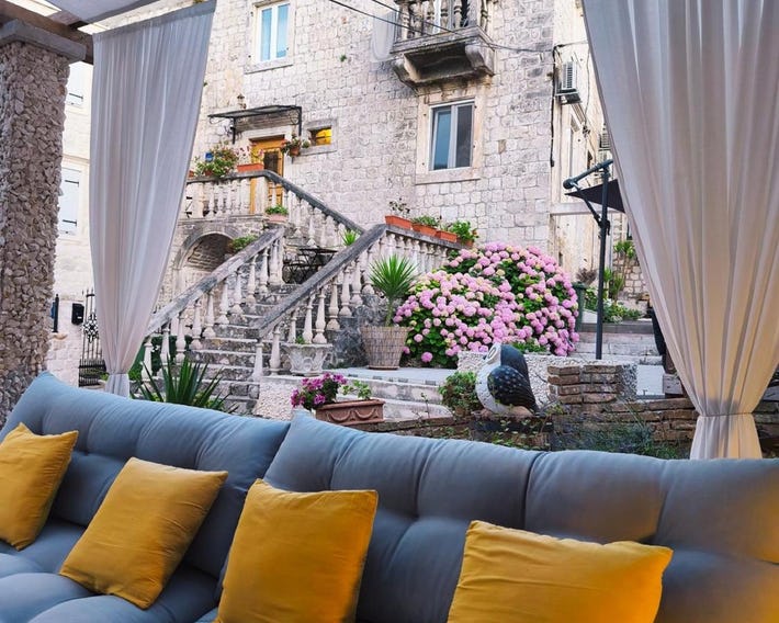 Guest House Exalto