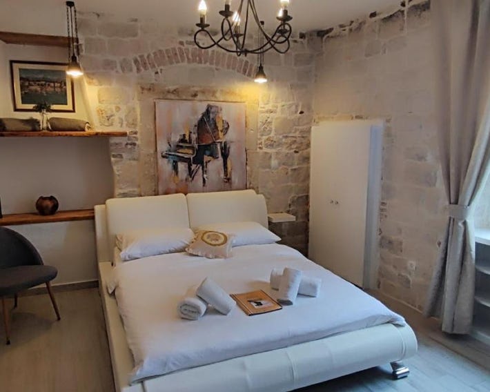 Studios Kadena Trogir - 18th century stone house