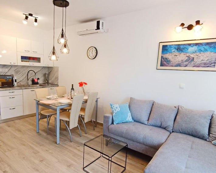 Two Sisters Apartments