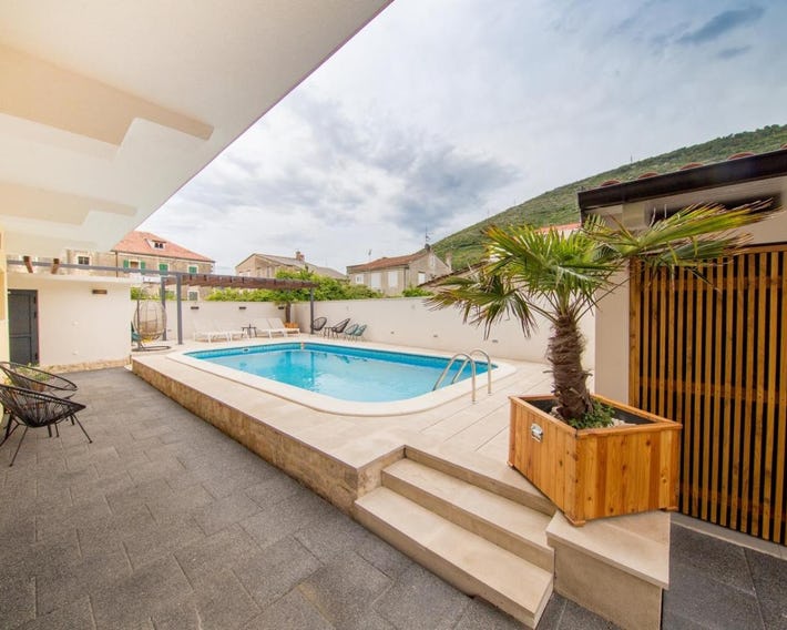 Bella Vista Suites