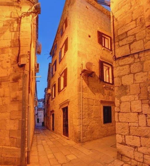 Apartments & Rooms As