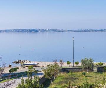 Apartment Vrsi at the Beach