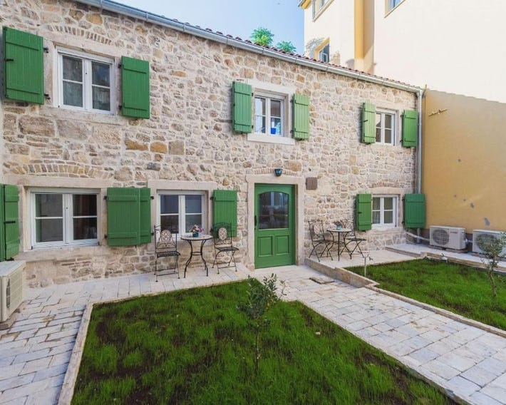10 Heritage Rooms