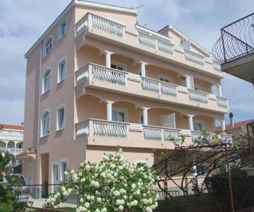 Rooms And Apartments Ana