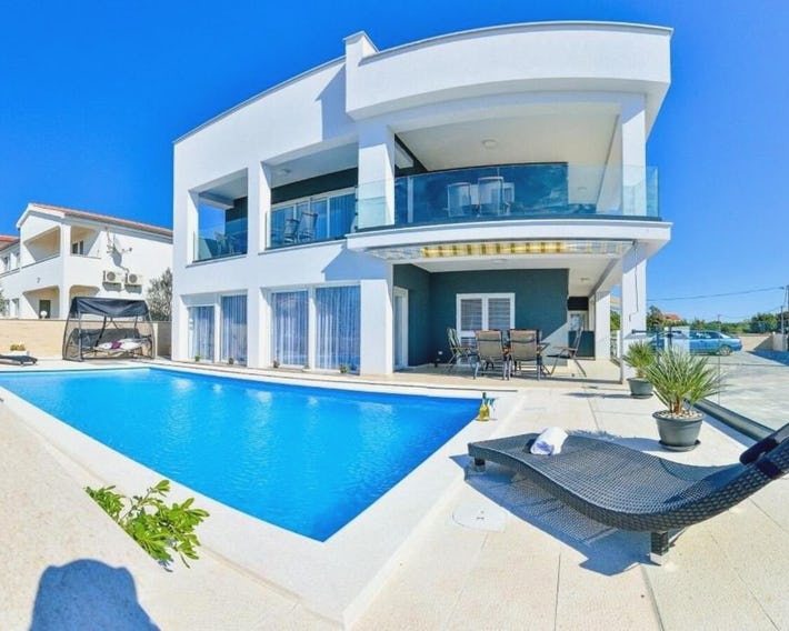 Apartments Sunny by the Sea