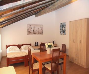 Old Theatre Rooms & Apartments