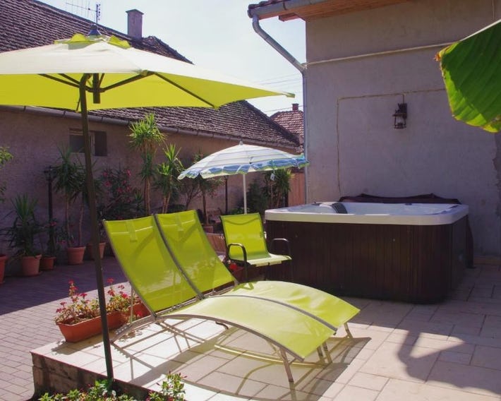 Tölgyfakuckó apartman