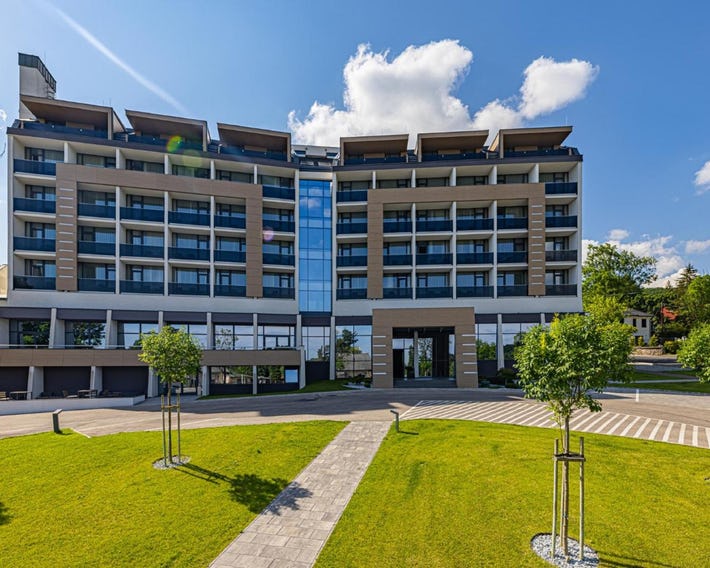 Avar Hotel