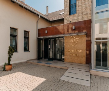 Szent János Hotel