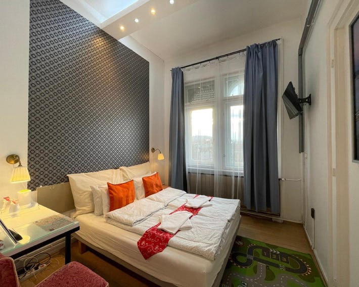 Europa Centerpoint Guesthouse