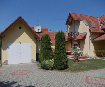 Anna Villa Apartmanház
